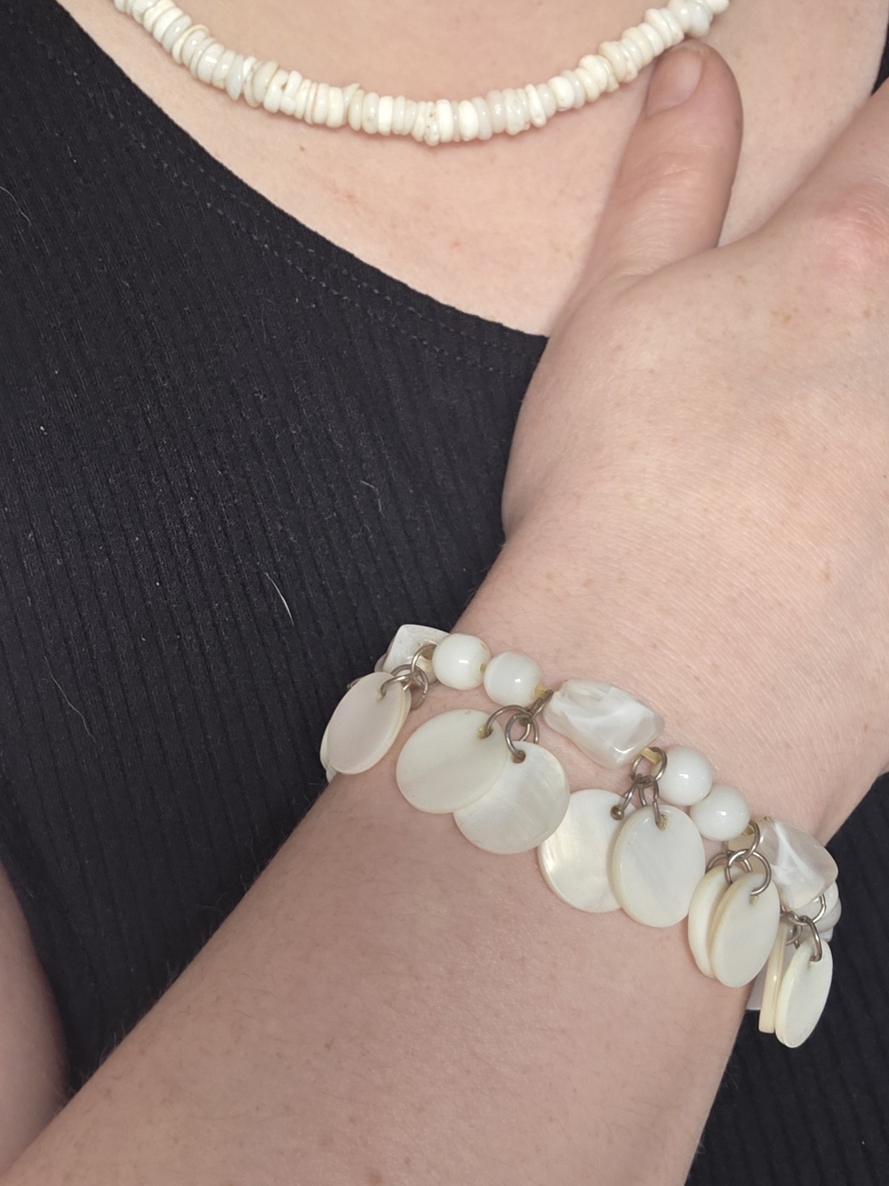 White Mother-of-Pearl Disc Bracelet and Necklace Set